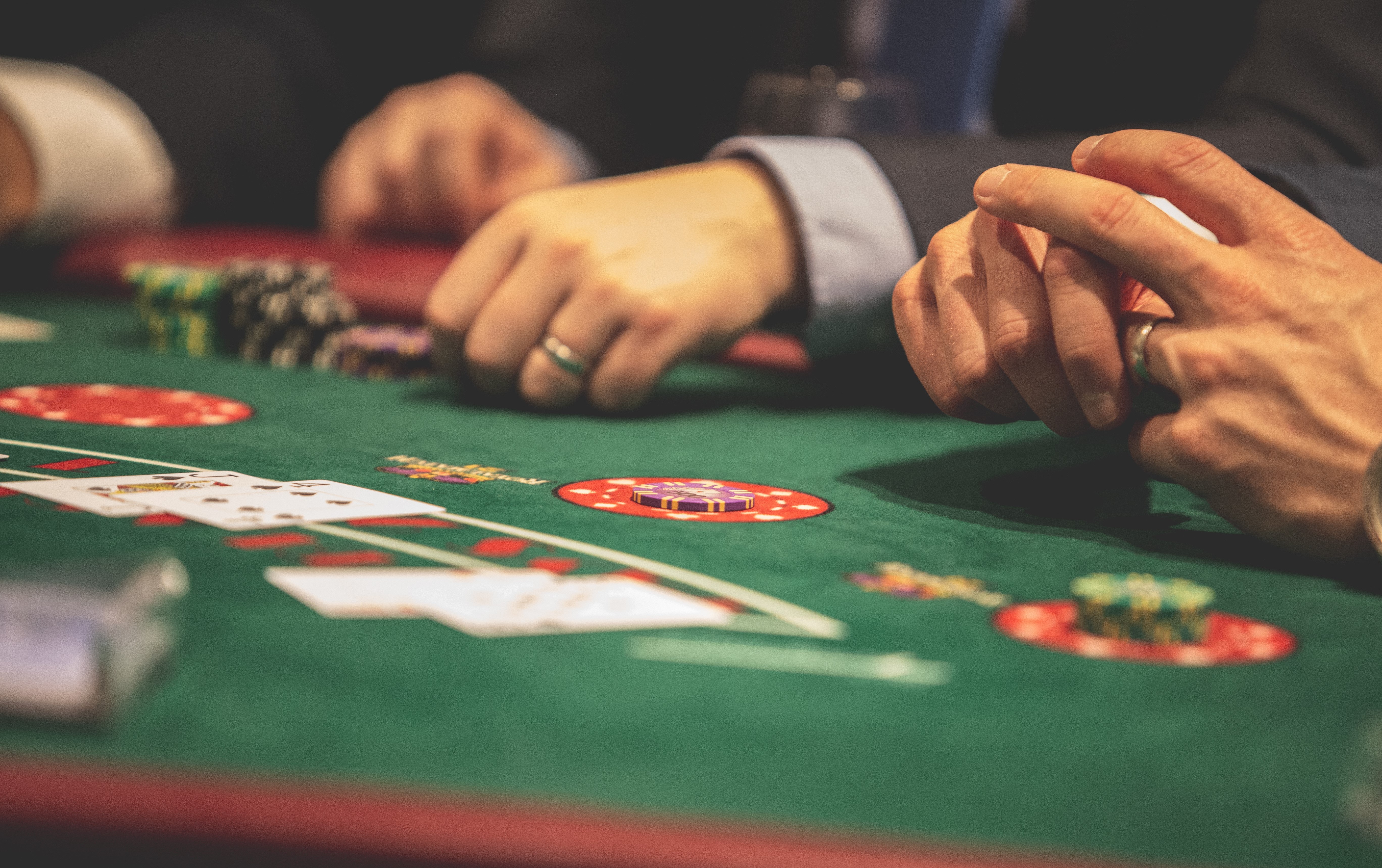 How To Make Money As A Casino Dealer 1