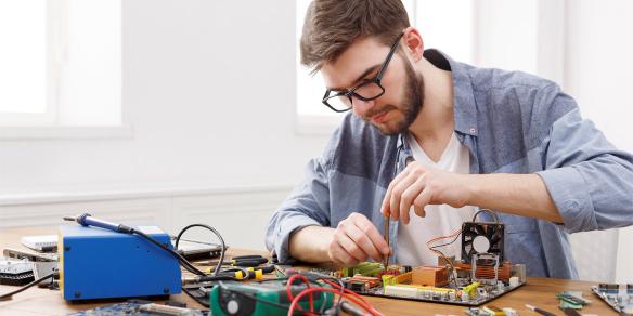 How To Become An Electronics Technician 1