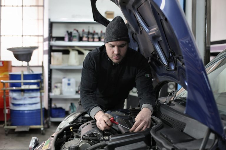 How to Become an Automotive Technician 2